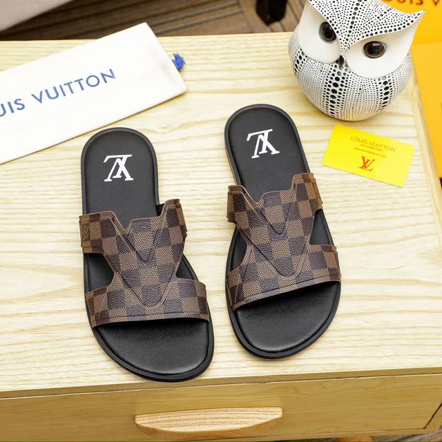 工厂价 Louis Vuitton 路易威登 新款官网爆款！原版一比一复刻，那种沉稳内涵儒雅的品味无法言喻的开启时尚鞋履的旅程从容应对各种场合！大牌的气势不言而